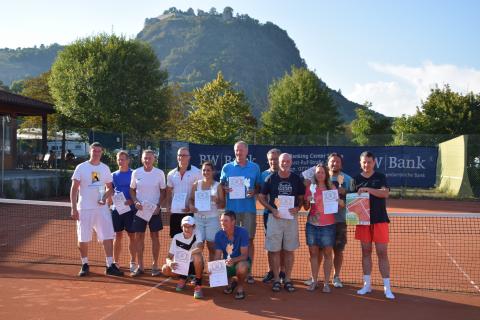 Die Finalisten (v.l.n.r.): Matthias Wieland, Sven Refeld, Karl-Heinz Kaninke, Michael Möhrle, Lavinia Glatt, Rüdiger Ruttkowski, Stefan Müller, Ralf Gudra, Melanie Gäbel, Sergej Kittel und Jürgen Haas (vorne): Pius Veser, Rolf Veser 